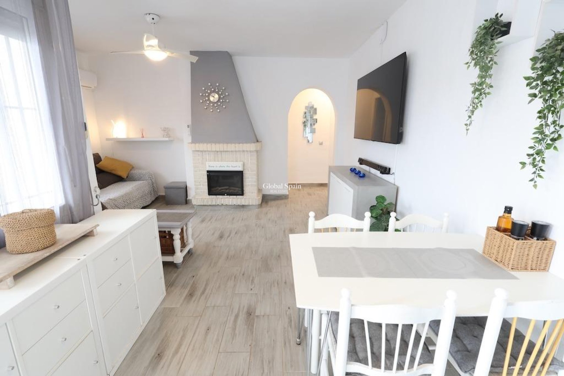 Wiederverkauf - WOHNUNG -
ORIHUELA COSTA - Costa Blanca