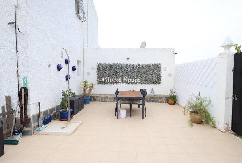 Wiederverkauf - WOHNUNG -
ORIHUELA COSTA - Costa Blanca