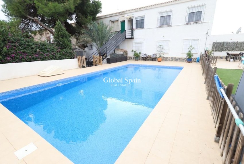 Wiederverkauf - WOHNUNG -
ORIHUELA COSTA - Costa Blanca