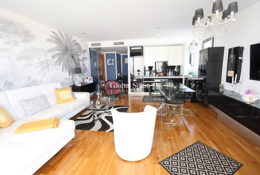 Wiederverkauf - WOHNUNG -
ORIHUELA COSTA - Costa Blanca