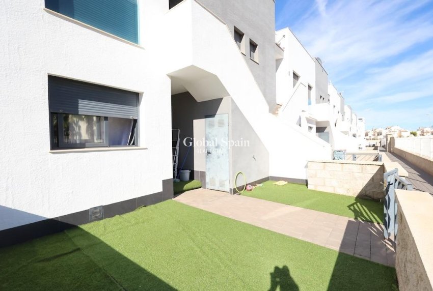 Wiederverkauf - WOHNUNG -
ORIHUELA COSTA - Costa Blanca