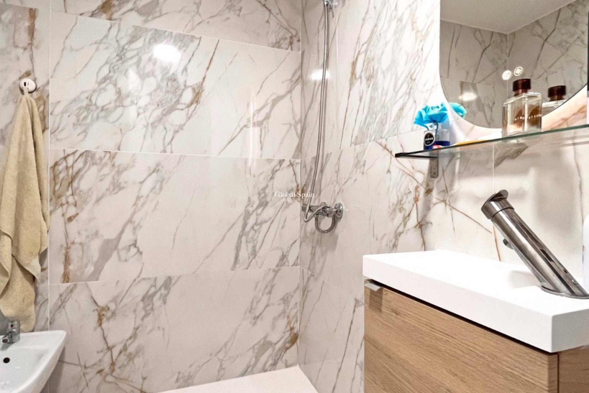 Wiederverkauf - WOHNUNG -
ORIHUELA COSTA - Costa Blanca