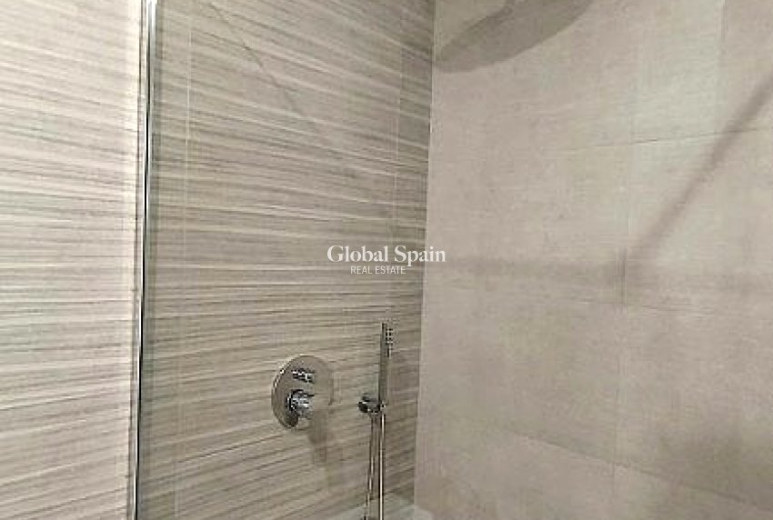 Wiederverkauf - WOHNUNG -
ORIHUELA COSTA - Costa Blanca