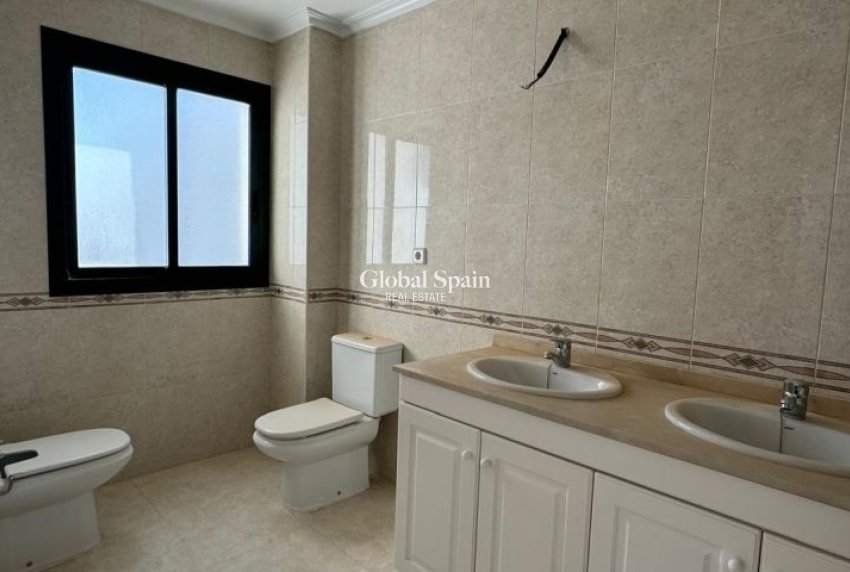 Wiederverkauf - WOHNUNG -
ORIHUELA COSTA - Costa Blanca