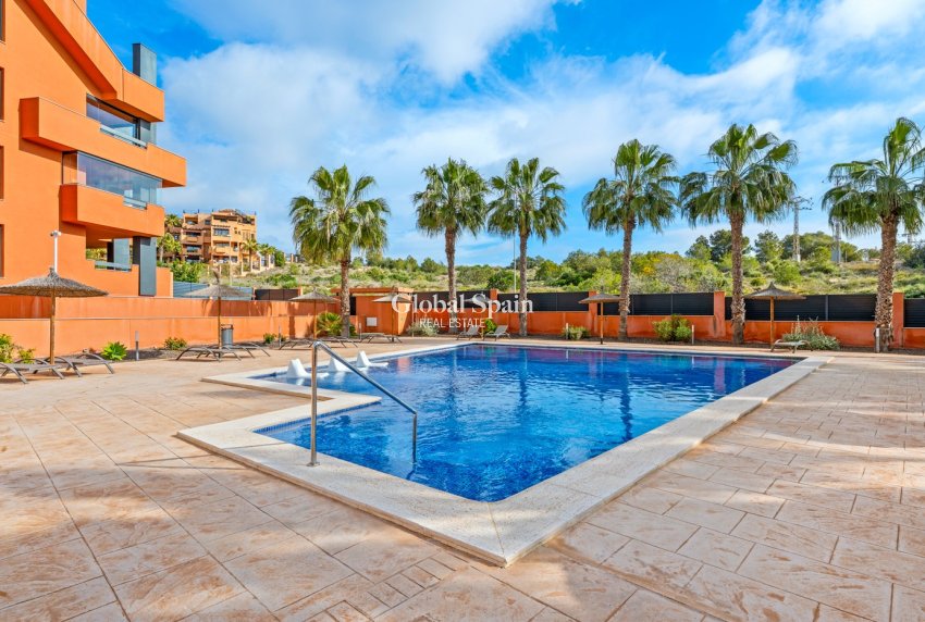 Wiederverkauf - WOHNUNG -
ORIHUELA COSTA - Costa Blanca