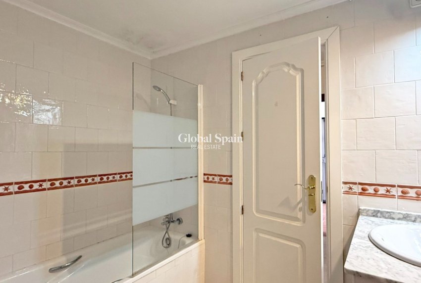 Wiederverkauf - WOHNUNG -
ORIHUELA COSTA - Costa Blanca