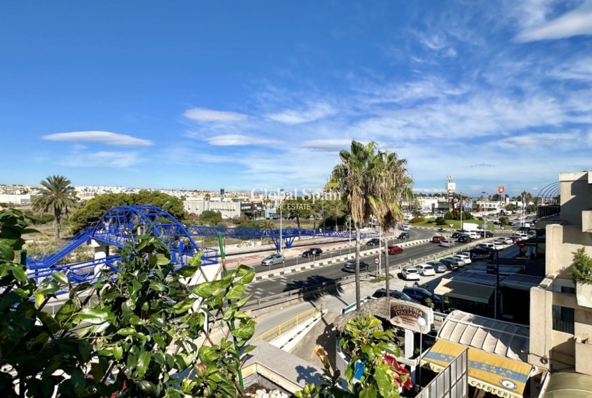 Wiederverkauf - WOHNUNG -
ORIHUELA COSTA - Costa Blanca