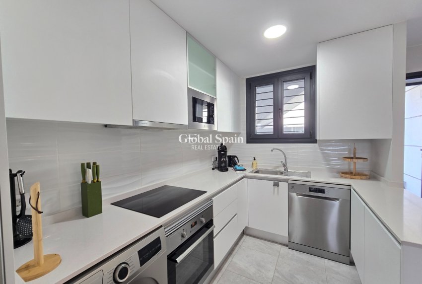 Wiederverkauf - WOHNUNG -
ORIHUELA COSTA - Costa Blanca