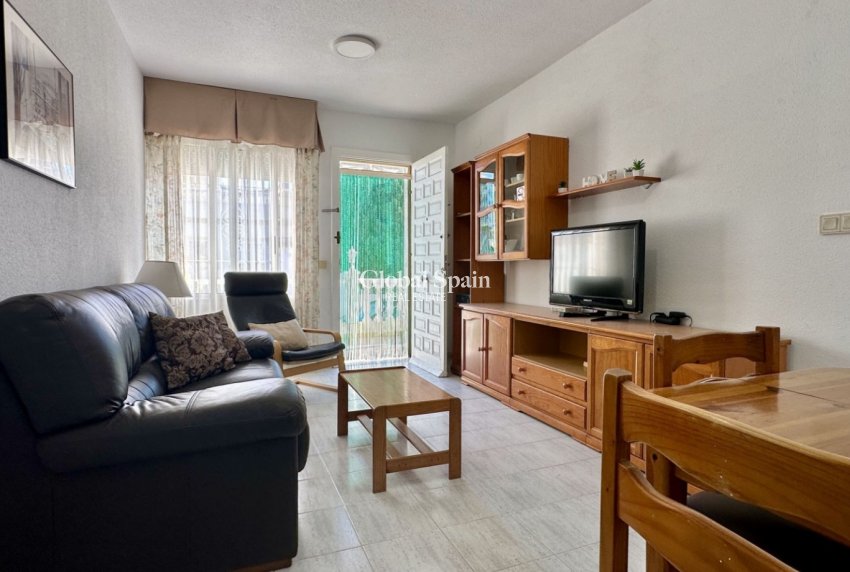 Wiederverkauf - WOHNUNG -
ORIHUELA COSTA - Costa Blanca