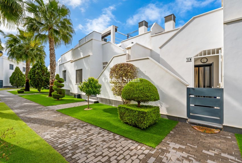 Wiederverkauf - WOHNUNG -
ORIHUELA COSTA - Costa Blanca