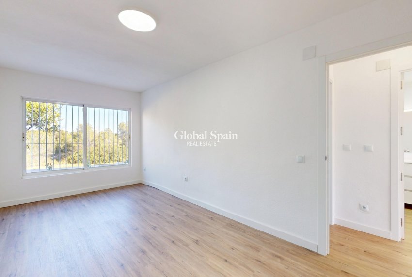 Wiederverkauf - WOHNUNG -
ORIHUELA COSTA - Costa Blanca