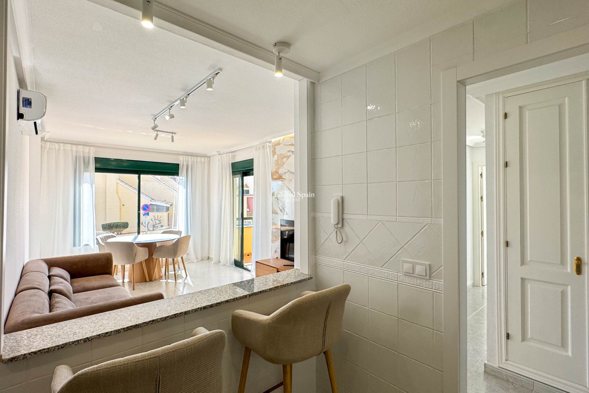 Wiederverkauf - WOHNUNG -
ORIHUELA COSTA - Costa Blanca