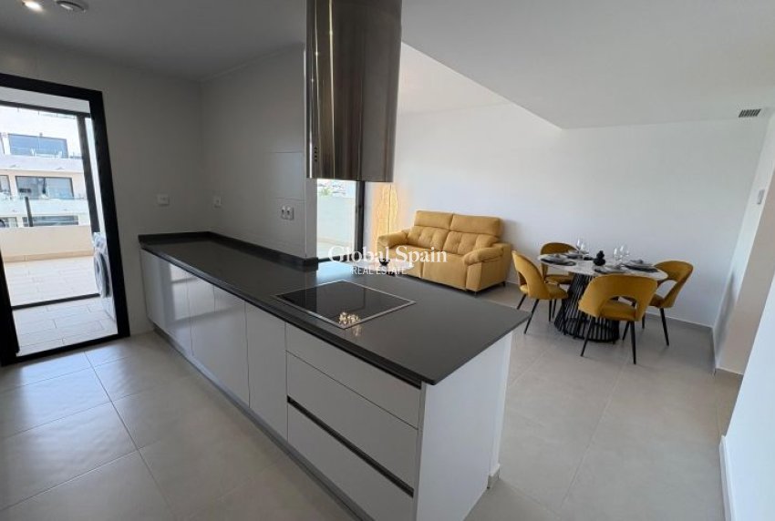 Wiederverkauf - WOHNUNG -
ORIHUELA COSTA - Costa Blanca