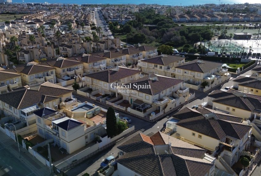 Wiederverkauf - WOHNUNG -
ORIHUELA COSTA - Costa Blanca