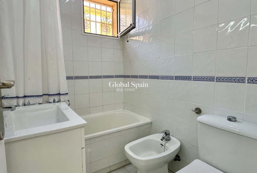 Wiederverkauf - WOHNUNG -
ORIHUELA COSTA - Costa Blanca