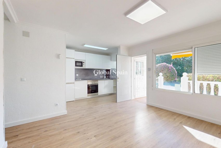 Wiederverkauf - WOHNUNG -
ORIHUELA COSTA - Costa Blanca