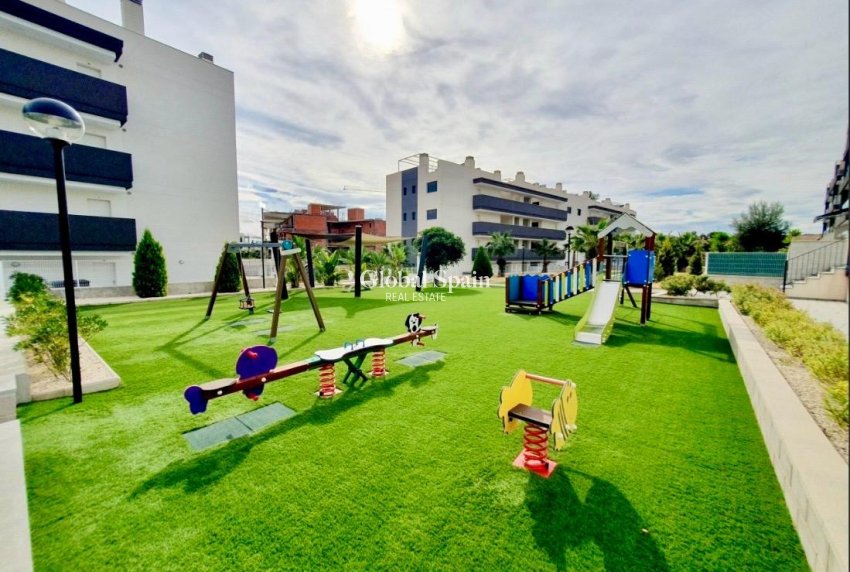 Wiederverkauf - WOHNUNG -
ORIHUELA COSTA - Costa Blanca