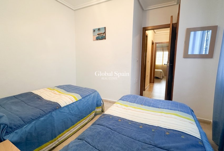 Wiederverkauf - WOHNUNG -
ORIHUELA COSTA - Costa Blanca