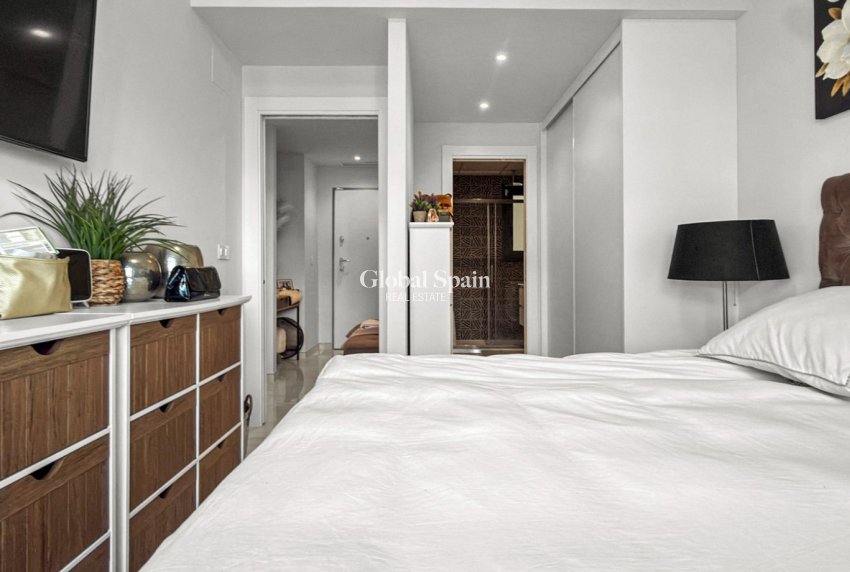 Wiederverkauf - WOHNUNG -
ORIHUELA COSTA - Costa Blanca