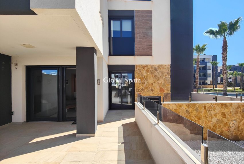 Wiederverkauf - WOHNUNG -
ORIHUELA COSTA - Costa Blanca