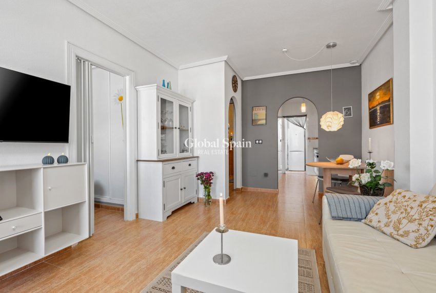 Wiederverkauf - WOHNUNG -
ORIHUELA COSTA - Costa Blanca