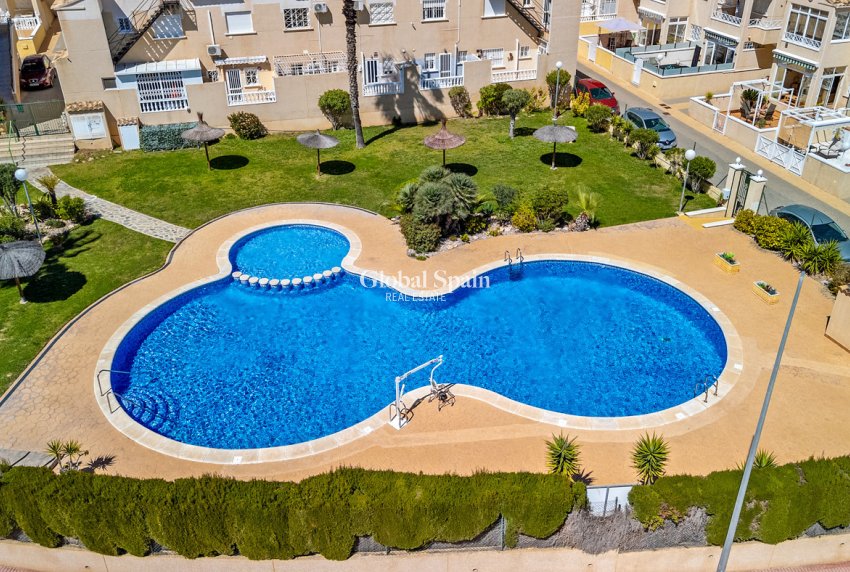Wiederverkauf - WOHNUNG -
ORIHUELA COSTA - Costa Blanca