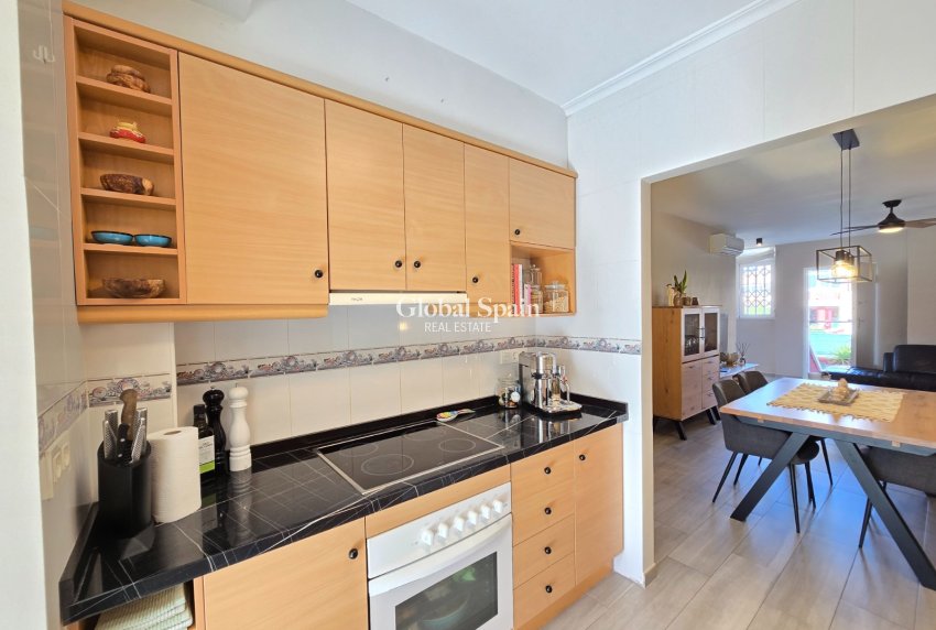 Wiederverkauf - WOHNUNG -
ORIHUELA COSTA - Costa Blanca