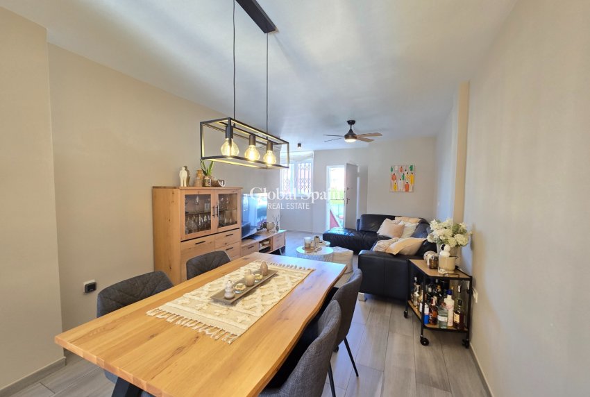 Wiederverkauf - WOHNUNG -
ORIHUELA COSTA - Costa Blanca