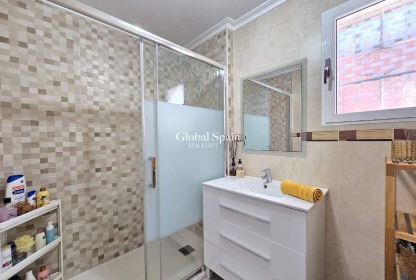 Wiederverkauf - WOHNUNG -
ORIHUELA COSTA - Costa Blanca