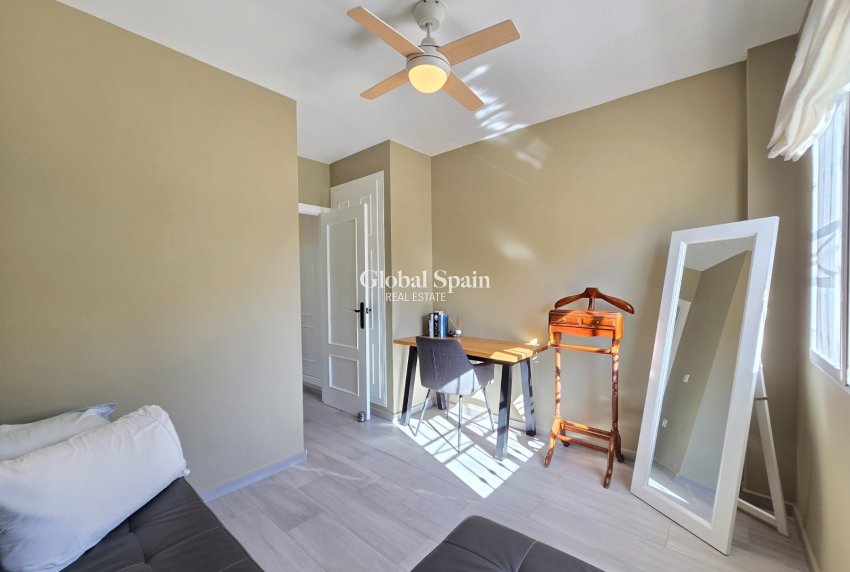 Wiederverkauf - WOHNUNG -
ORIHUELA COSTA - Costa Blanca