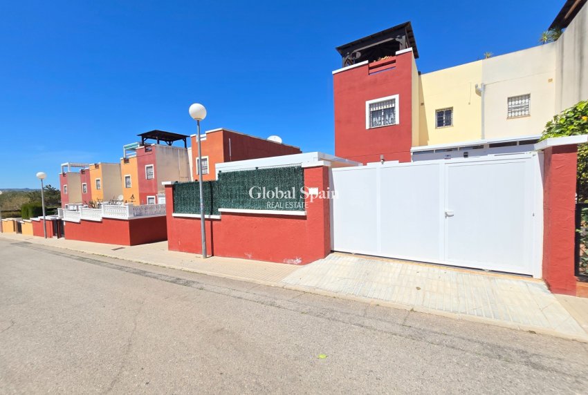 Wiederverkauf - WOHNUNG -
ORIHUELA COSTA - Costa Blanca