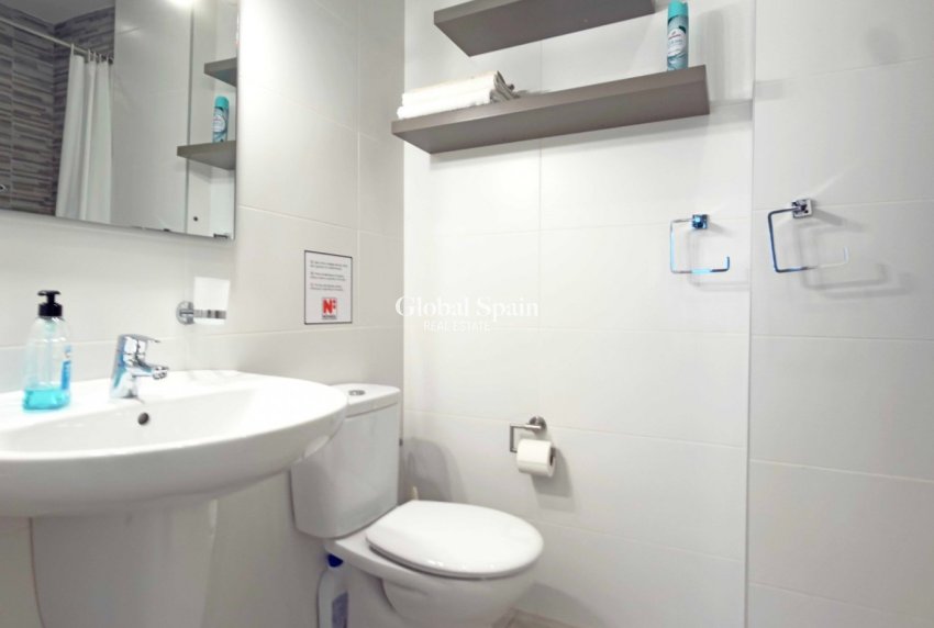 Wiederverkauf - WOHNUNG -
ORIHUELA COSTA - Costa Blanca