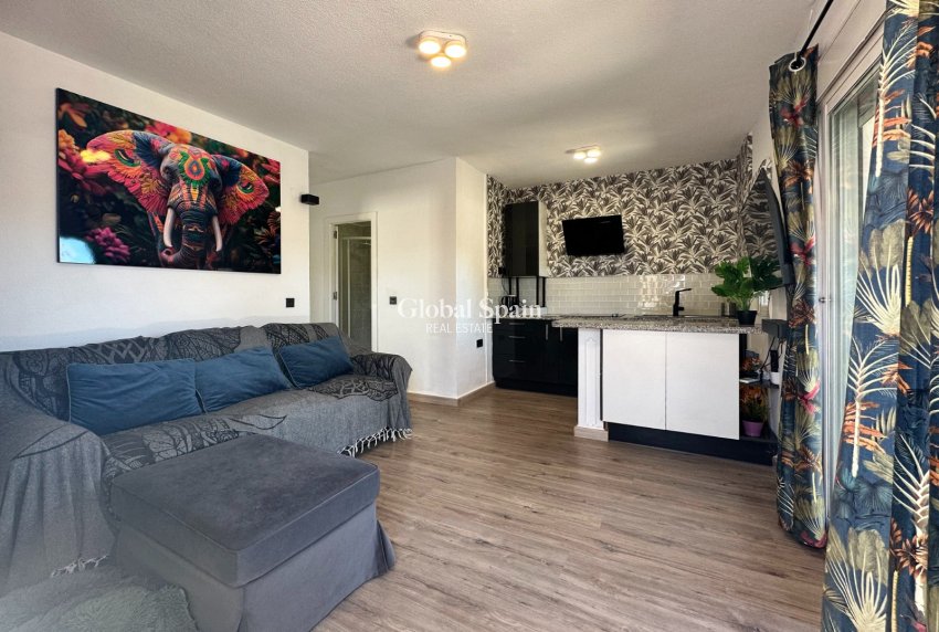 Wiederverkauf - WOHNUNG -
ORIHUELA COSTA - Costa Blanca