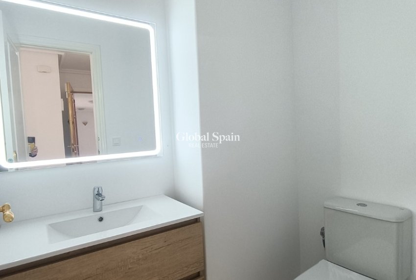 Wiederverkauf - WOHNUNG -
ORIHUELA COSTA - Costa Blanca