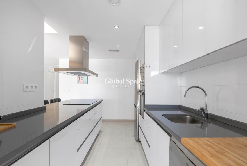 Wiederverkauf - WOHNUNG -
ORIHUELA COSTA - Costa Blanca