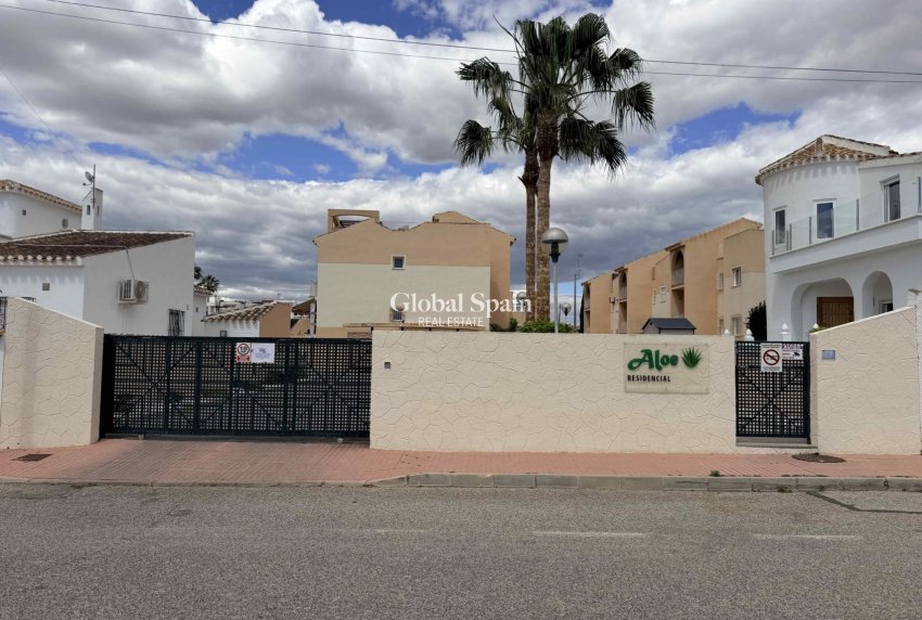 Wiederverkauf - WOHNUNG -
ORIHUELA COSTA - Costa Blanca