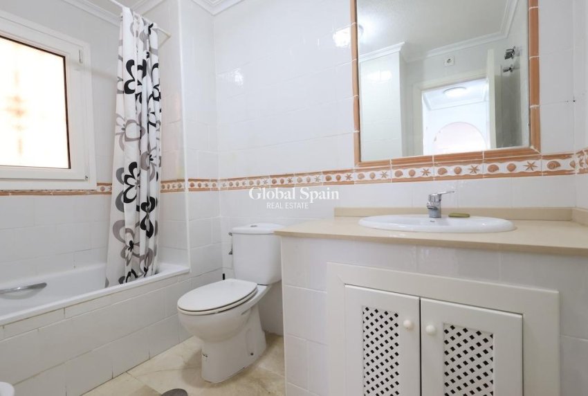 Wiederverkauf - WOHNUNG -
ORIHUELA COSTA - Costa Blanca