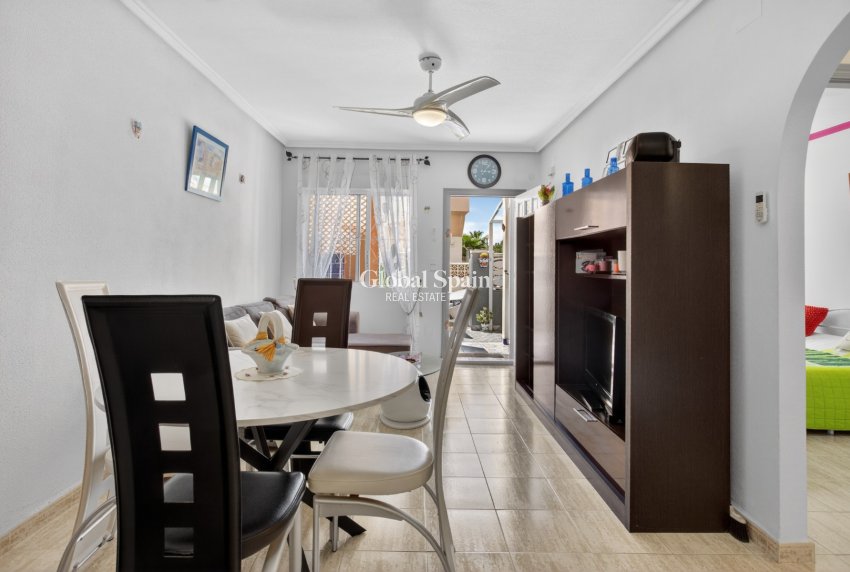 Wiederverkauf - WOHNUNG -
ORIHUELA COSTA - Costa Blanca