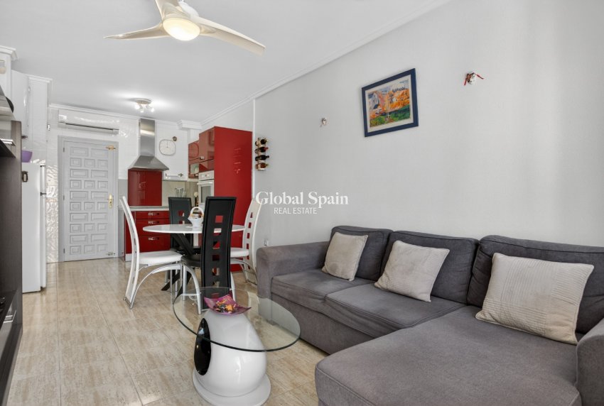 Wiederverkauf - WOHNUNG -
ORIHUELA COSTA - Costa Blanca