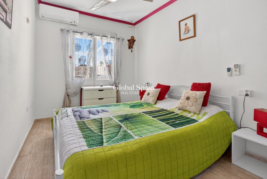 Wiederverkauf - WOHNUNG -
ORIHUELA COSTA - Costa Blanca