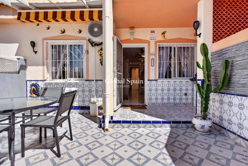 Wiederverkauf - WOHNUNG -
ORIHUELA COSTA - Costa Blanca