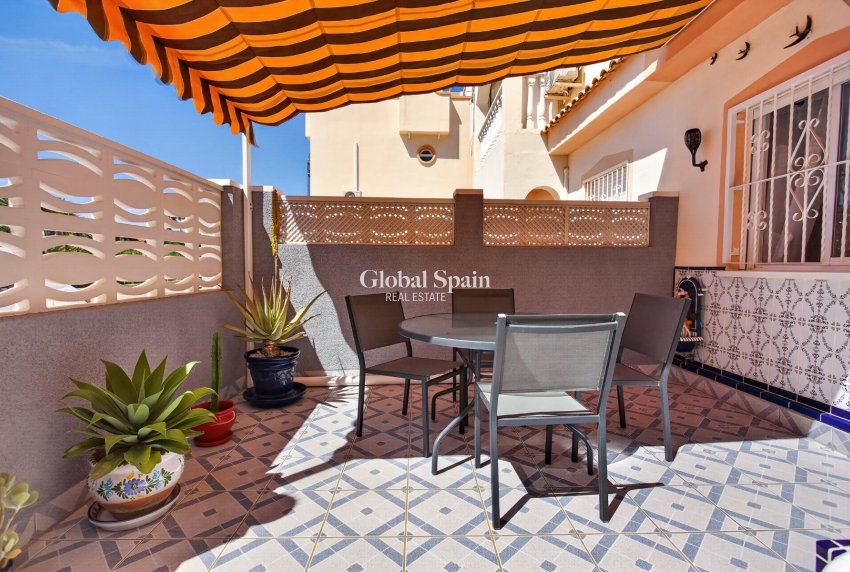 Wiederverkauf - WOHNUNG -
ORIHUELA COSTA - Costa Blanca