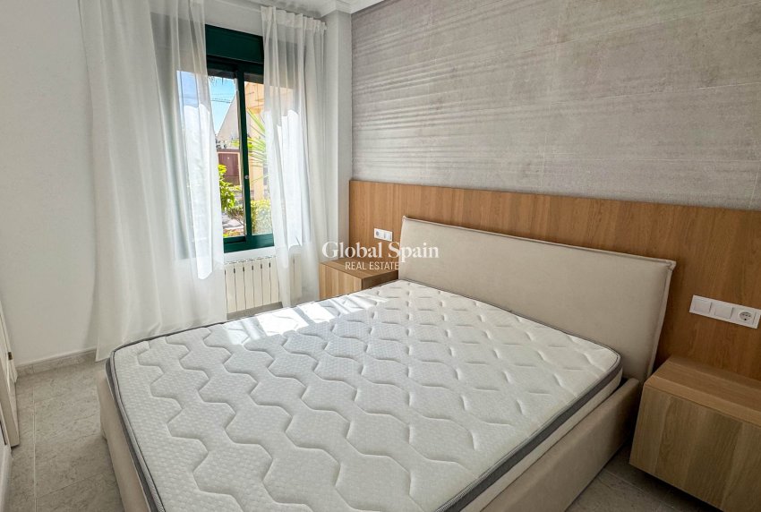 Wiederverkauf - WOHNUNG -
ORIHUELA COSTA - Costa Blanca