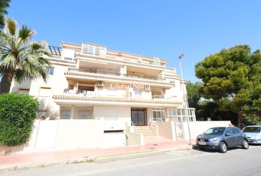Wiederverkauf - WOHNUNG -
ORIHUELA COSTA - Costa Blanca