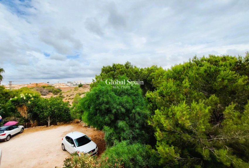 Wiederverkauf - WOHNUNG -
ORIHUELA COSTA - Costa Blanca