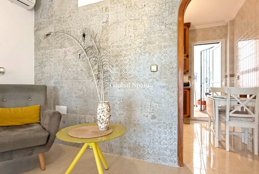 Wiederverkauf - WOHNUNG -
ORIHUELA COSTA - Costa Blanca