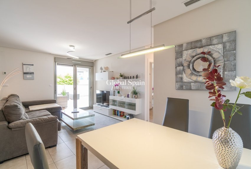 Wiederverkauf - WOHNUNG -
ORIHUELA COSTA - Costa Blanca