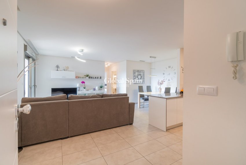 Wiederverkauf - WOHNUNG -
ORIHUELA COSTA - Costa Blanca