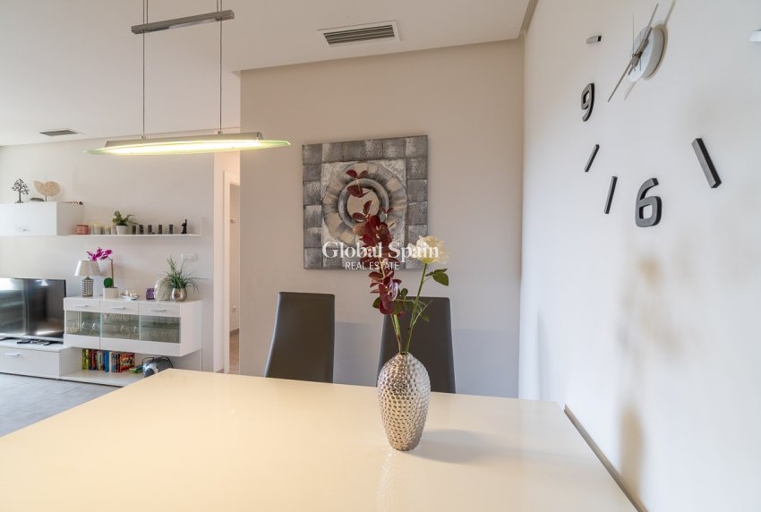 Wiederverkauf - WOHNUNG -
ORIHUELA COSTA - Costa Blanca