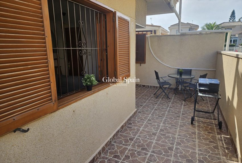 Wiederverkauf - WOHNUNG -
ORIHUELA COSTA - Costa Blanca